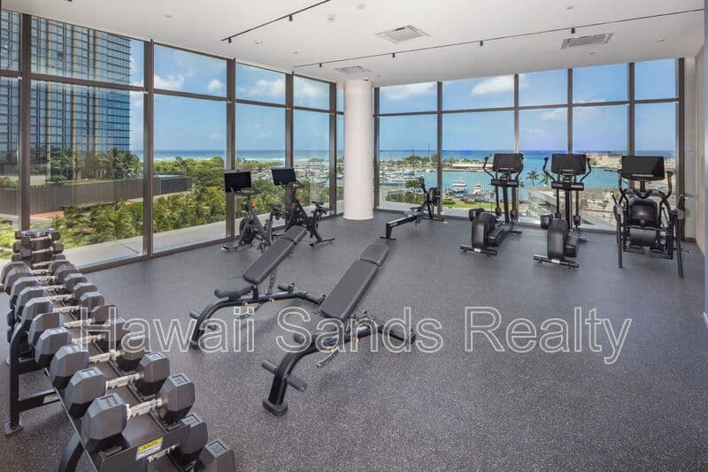 Honolulu House: 333 Ward Ave