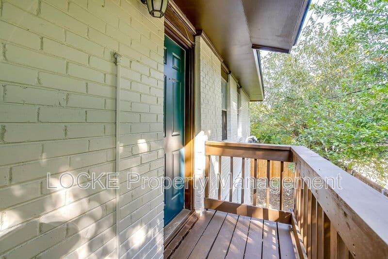 Fort Worth House: 3419 South University Drive
