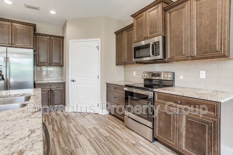 Mary Esther House: 215 Green Dr