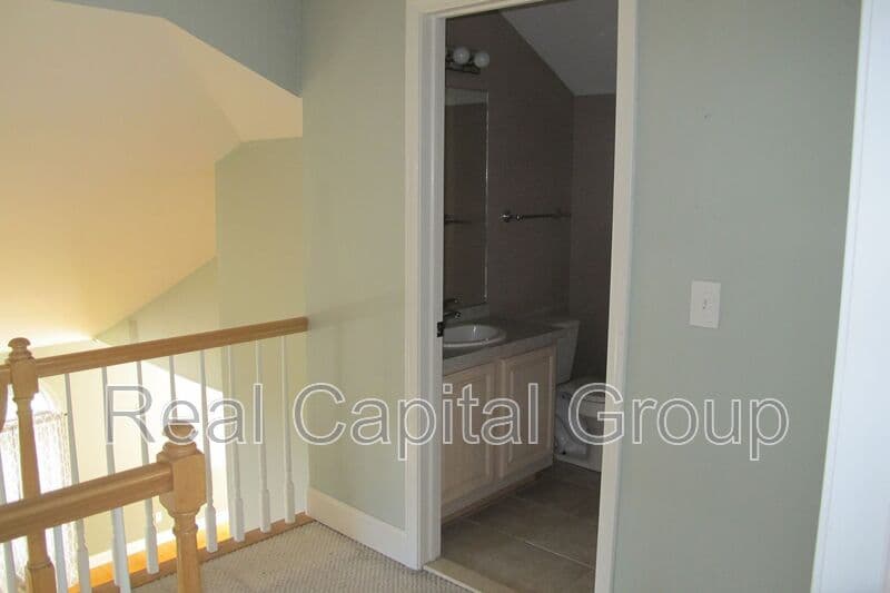 Loudonville House: 26 Cheshire Way