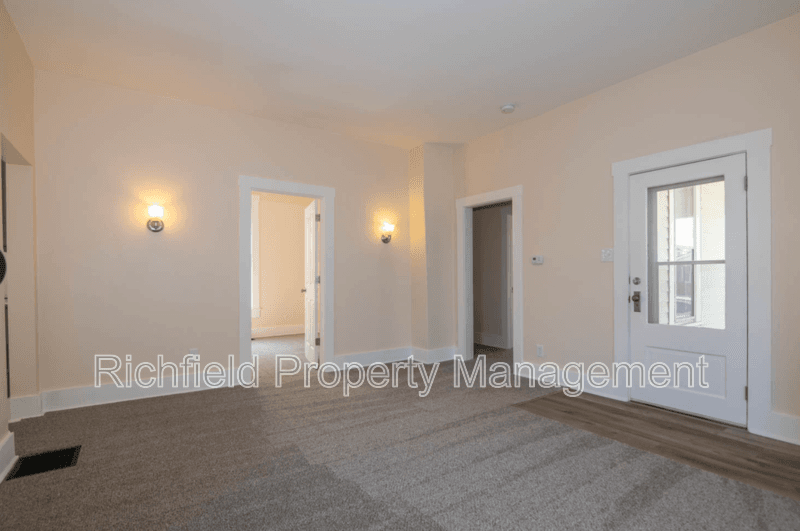 Noblesville Condo: 1562 Clinton St