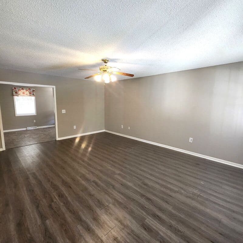 Taylors House: 24 Lee Way