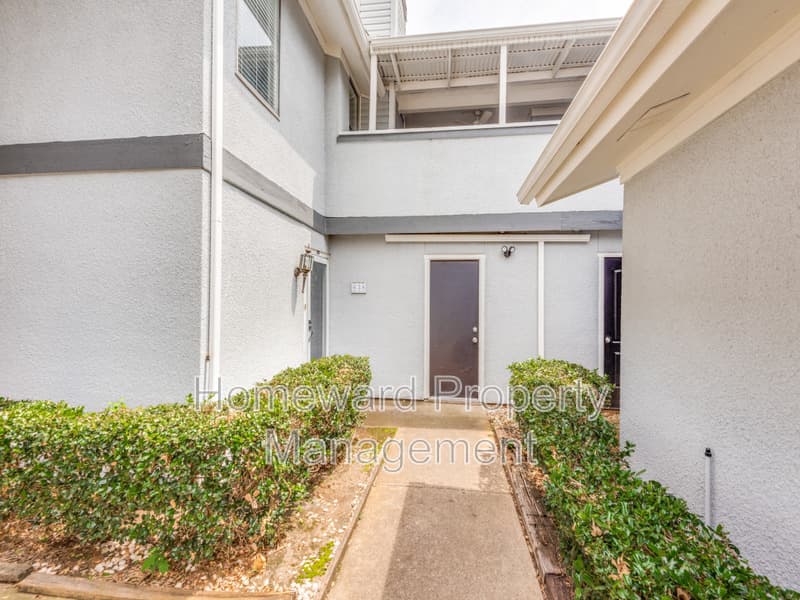 Hurst Condo: 638 Ridgeline Drive