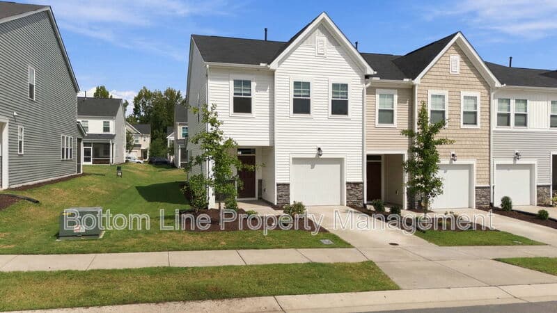 Durham Townhome: 5811 Woodlawn Dr