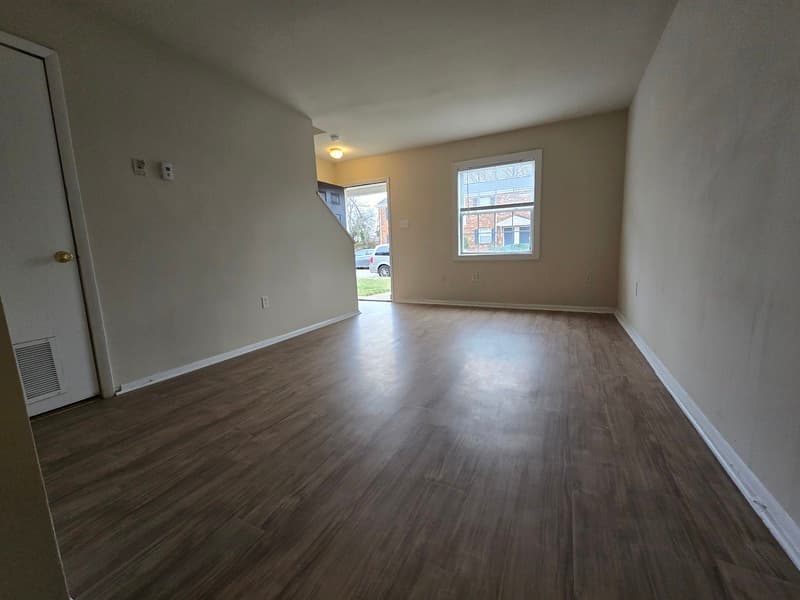 Richmond Townhome: 1707 Chicago Ave