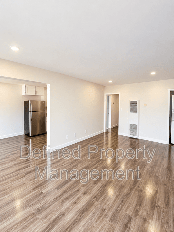 Los Angeles Condo: 5622 La Mirada Ave