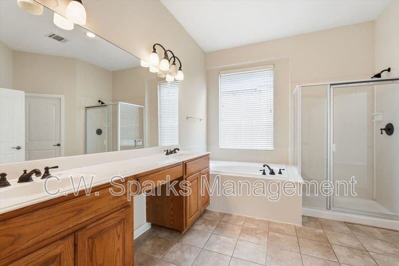 Dallas House: 6716 Prairie Flower Trail