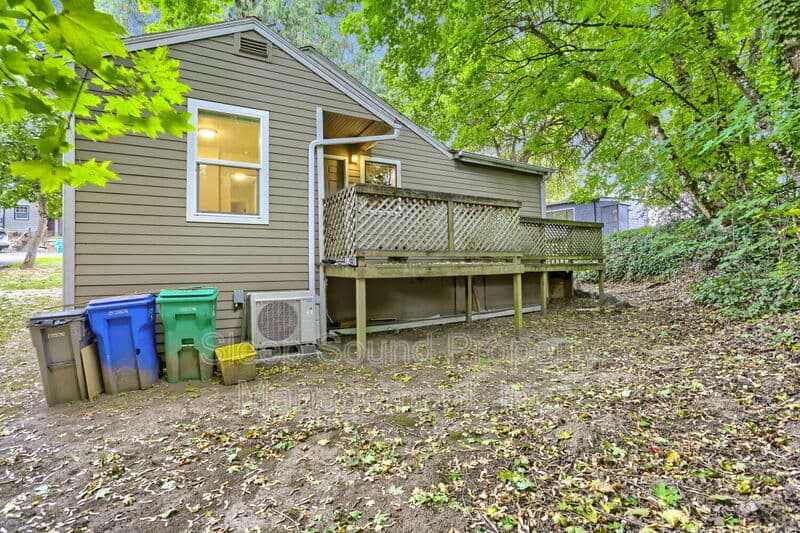Portland House: 1802 SW Evans St