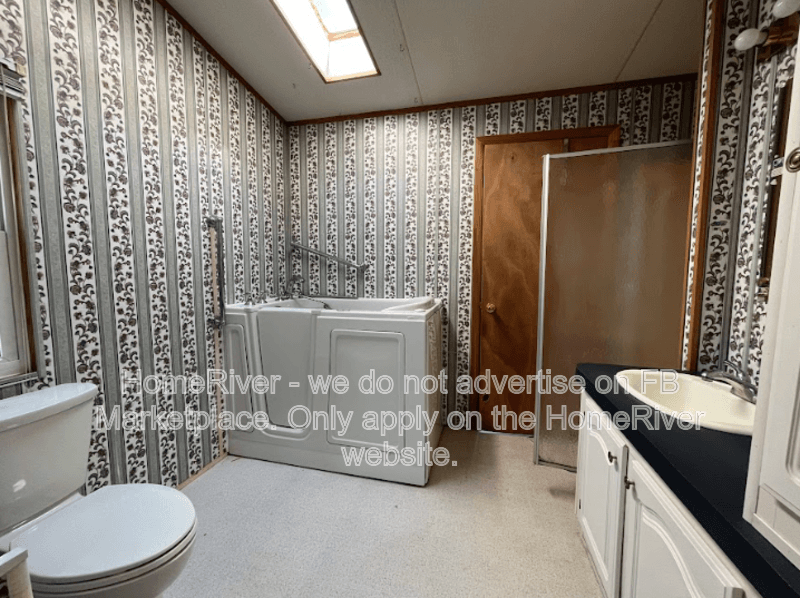 Spring Hill House: 17344 Dalberg Dr