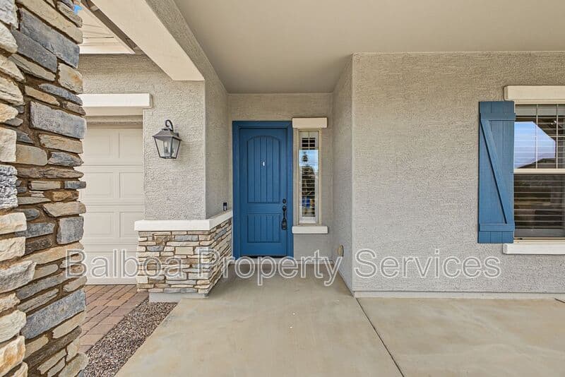 Queen Creek House: 20547 E Via De Colina