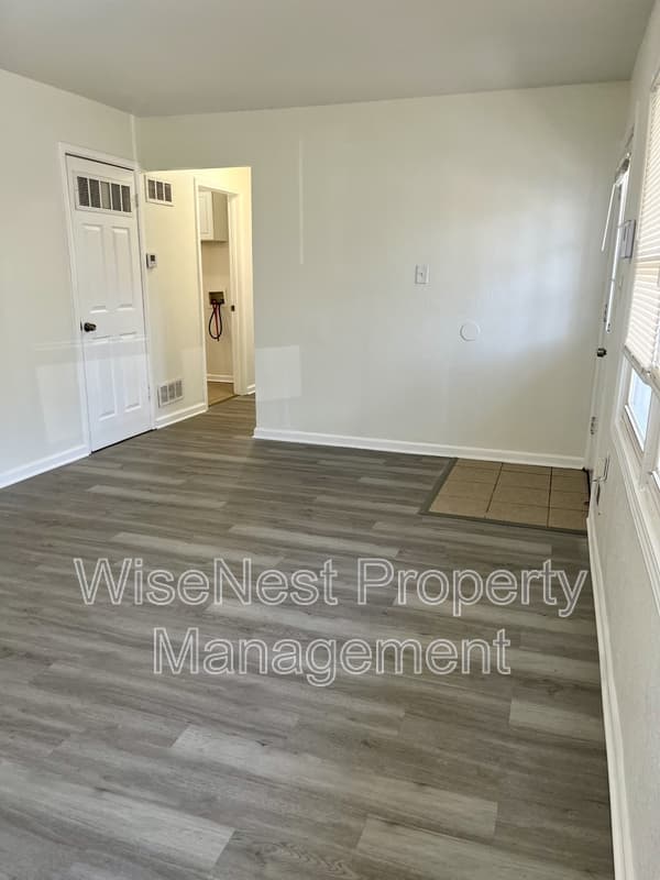 Kansas City House: 10804 Newton Avenue