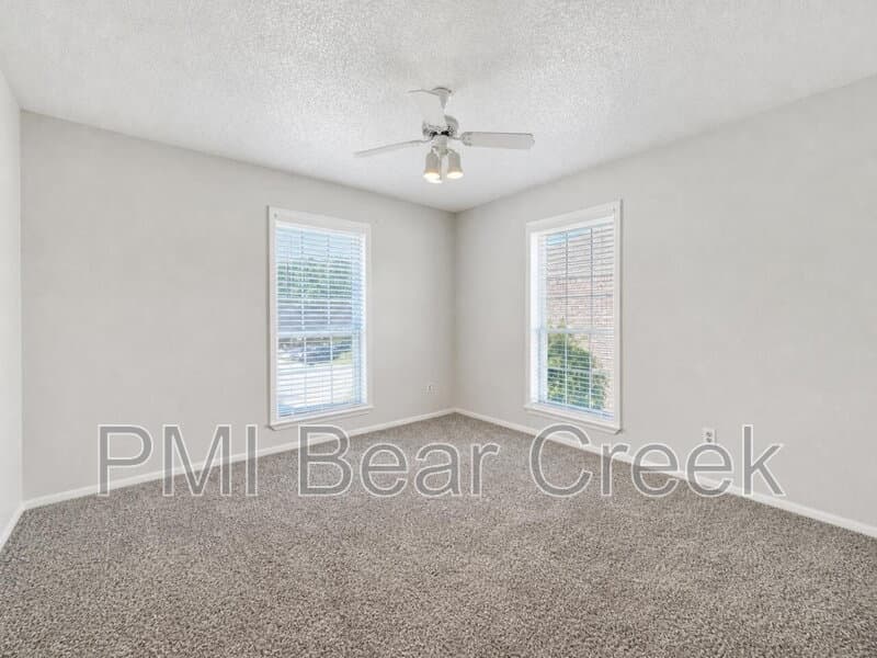 Houston Condo: 2120 El Paseo St