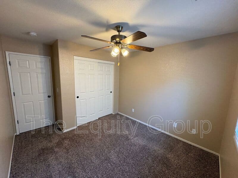 Visalia House: 2967 West Jerome Ave