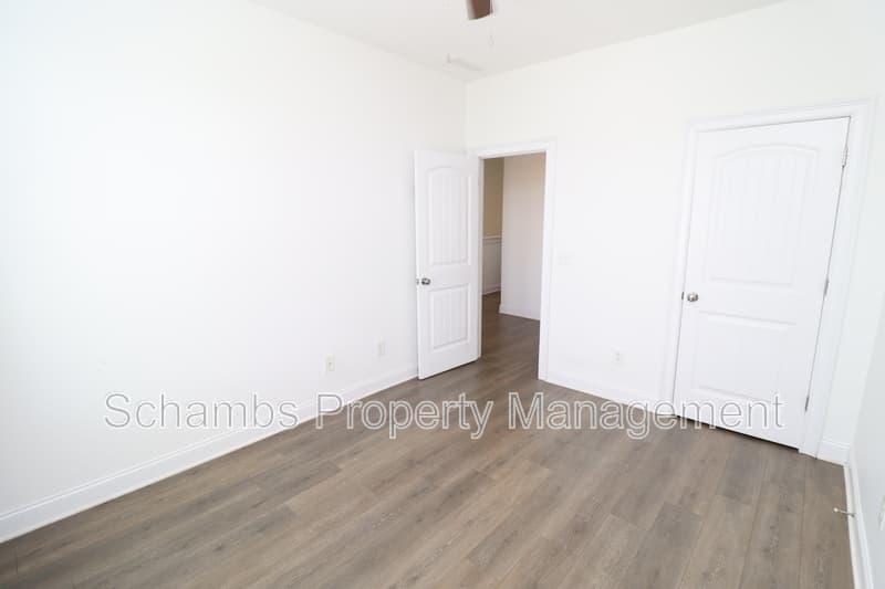Cary Townhome: 556 Balsam Fir Dr