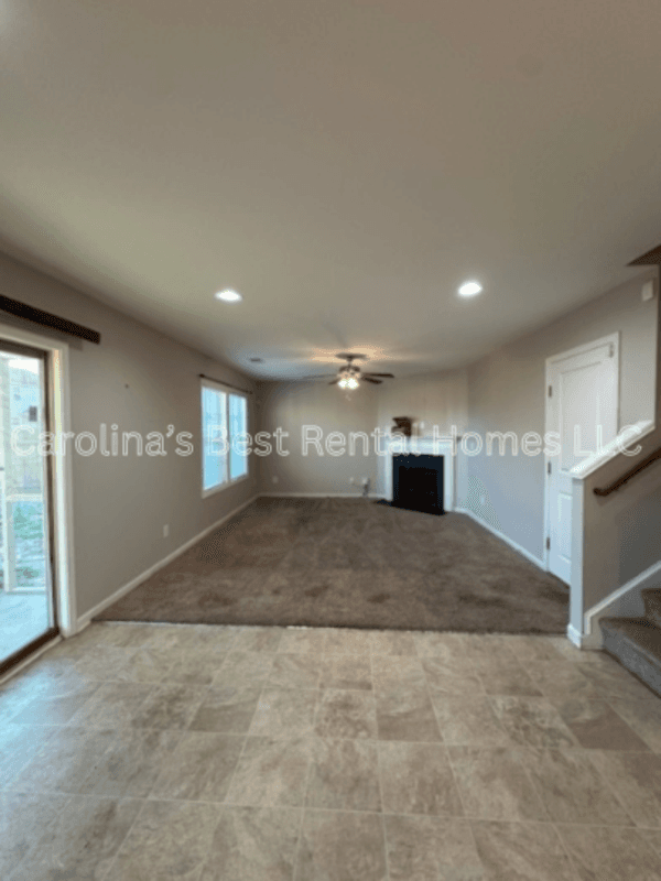 Columbia House: 257 Allans Mill Drive