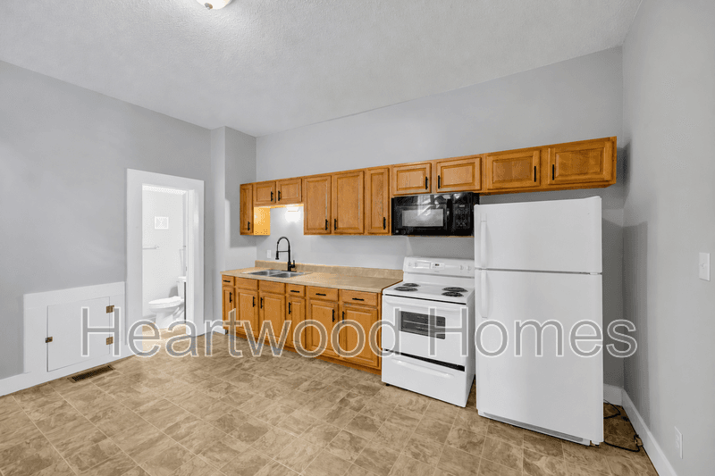 Columbia Condo: 117 Church Street