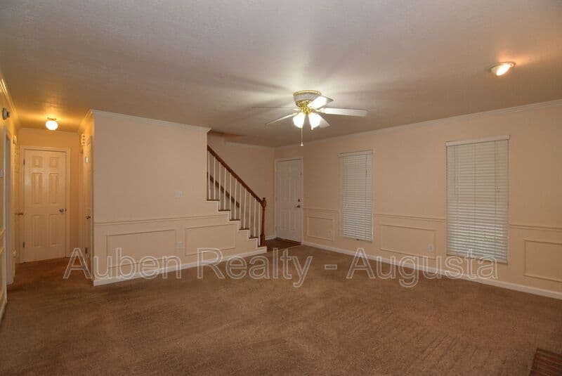 Evans House: 490 Pheasant Run Drive