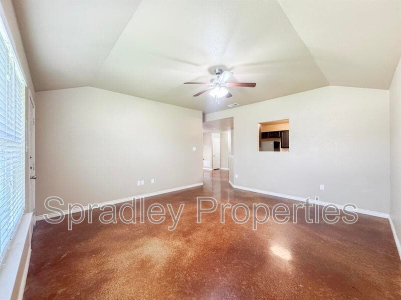 Belton Condo: 1576 Brady Way