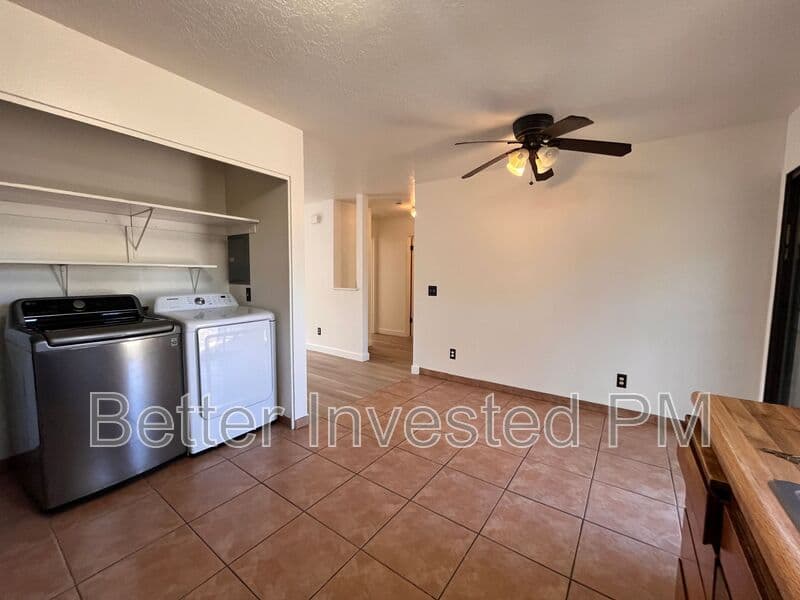 Healdsburg Condo: 427 North St