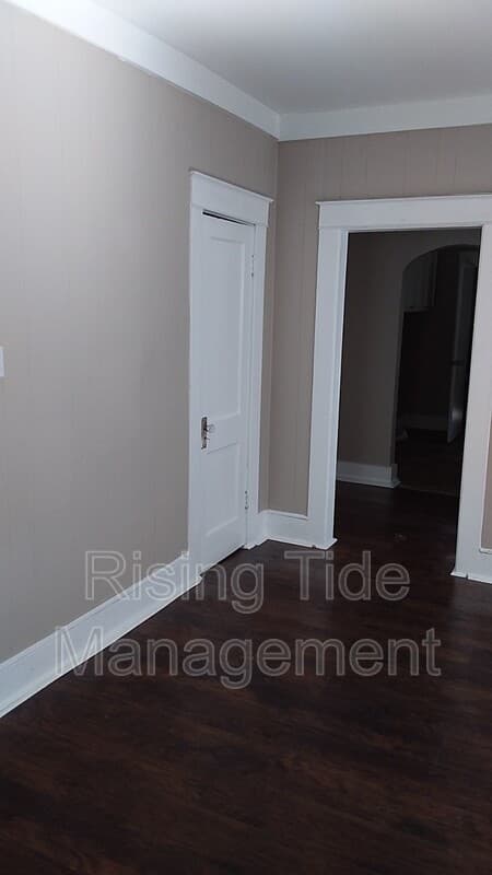 Birmingham House: 4017 39th Ave N