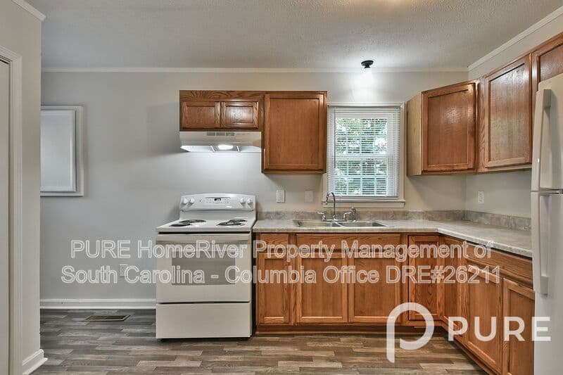 Columbia House: 1017 Rockymount Rd