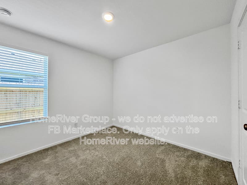 Baytown House: 6019 Standpiper Loop