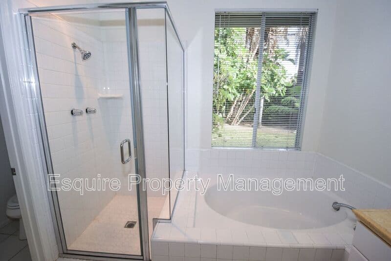 OXNARD House: 1821 LA QUINTA LN