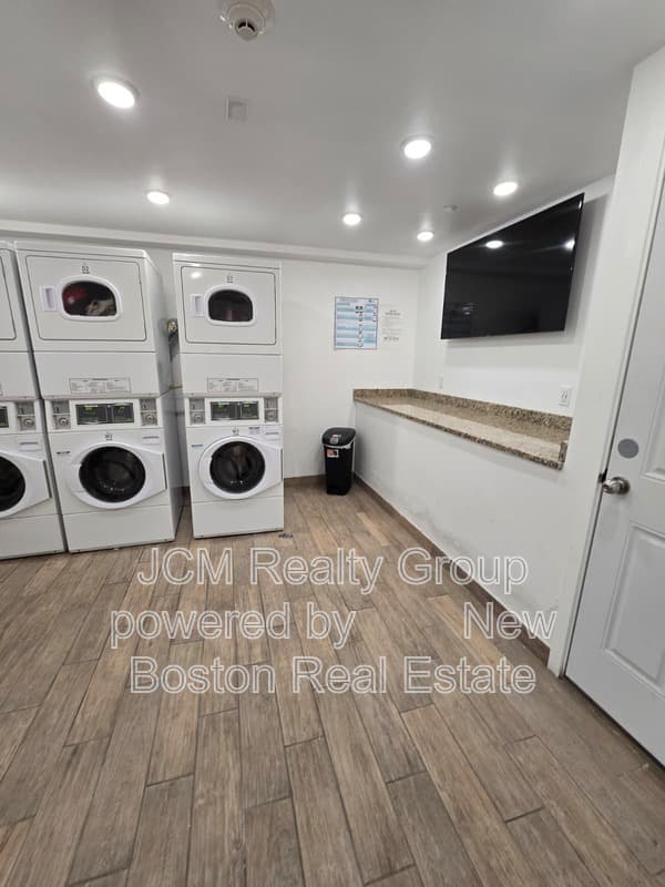 Chelsea Condo: 16 Fifth Street