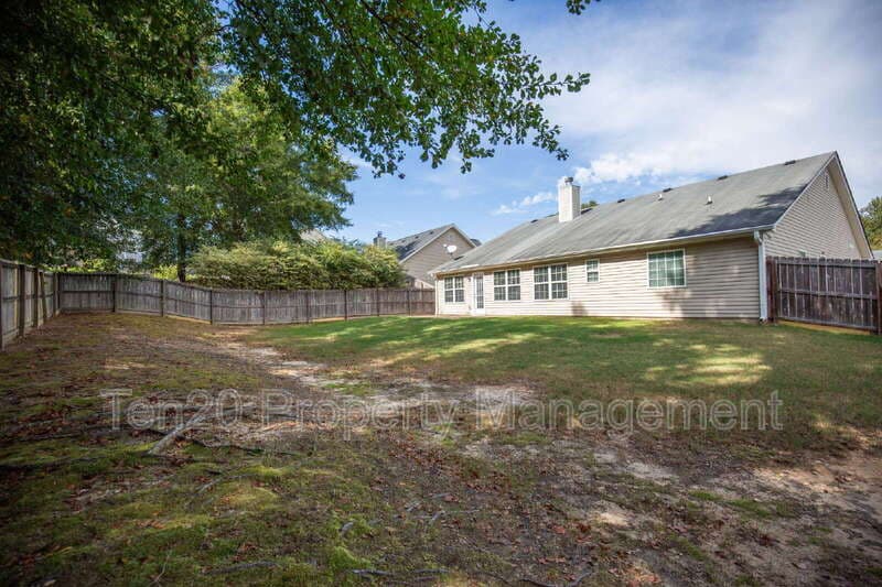 Phenix City House: 6 Woodmere Ct