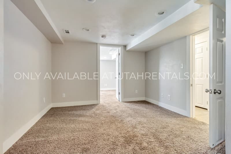 American Fork House: 411 W Main St