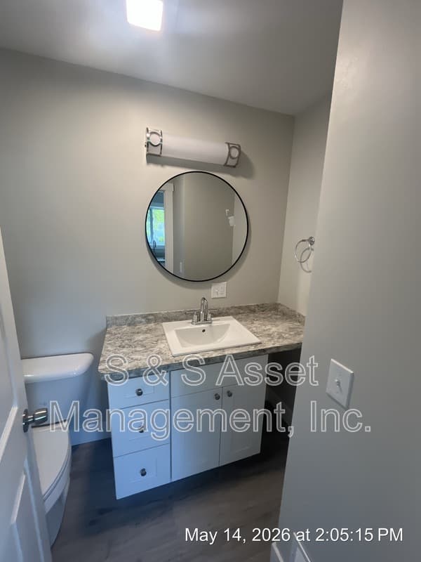 Lansing House: 4106 Stillwell Avenue