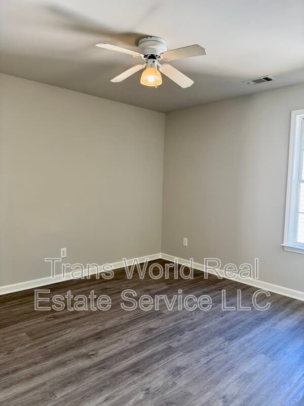 Duluth House: 3354 Roundfield Circle