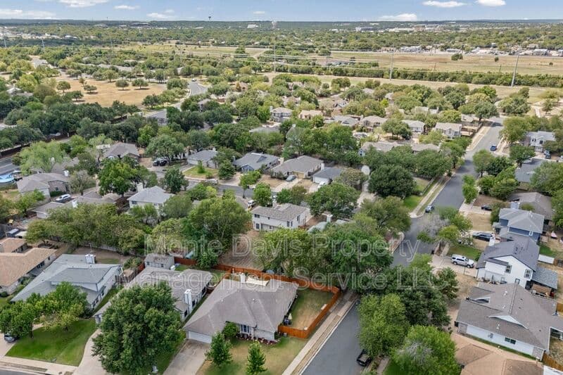 Leander House: 2502 Cynthia Court