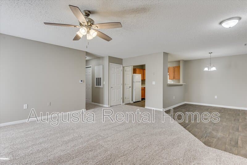 Edgefield Condo: 320 Peachtree Street - 325-21
