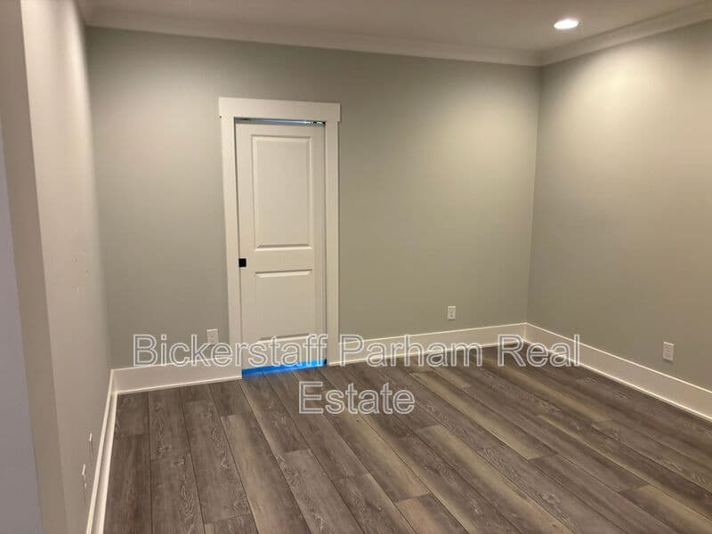 Columbus House: 8115 Dreamboat Drive