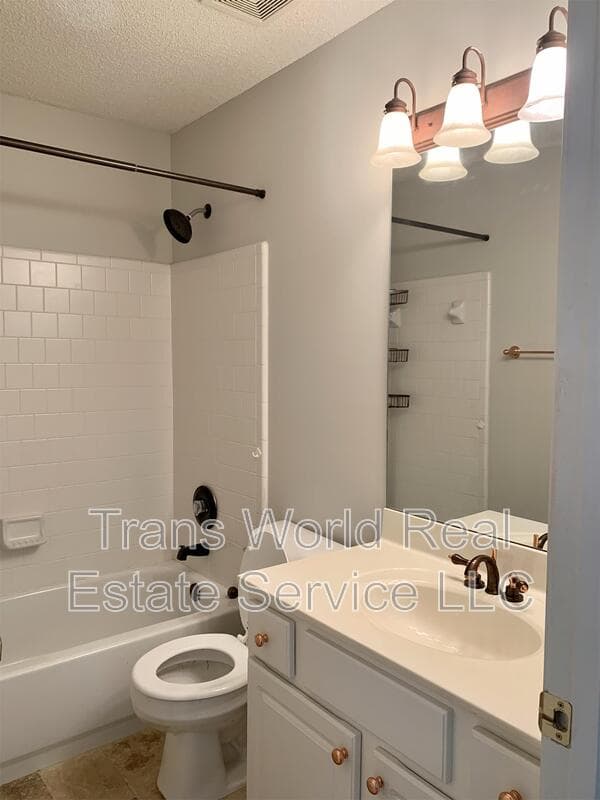 Alpharetta House: 485 Chippenham Court