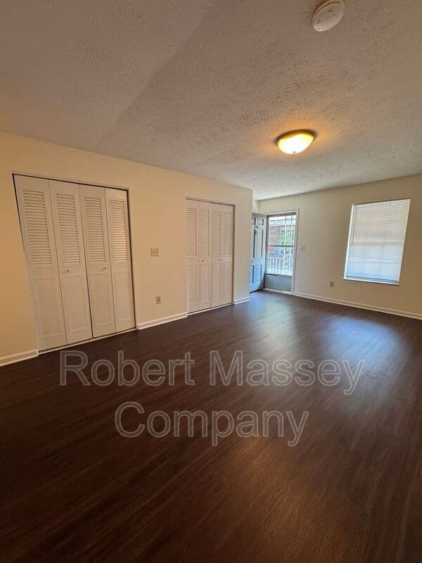 Louisville Condo: 2124 Cherokee Parkway