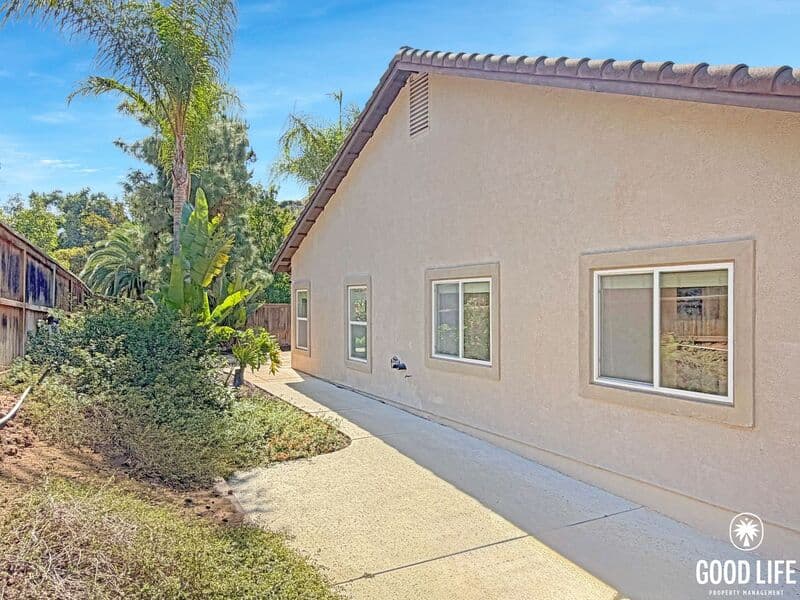 Escondido House: 3193 Willow Tree Ln