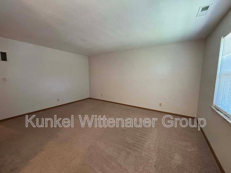 Swansea Condo: 1811-4 Jamestown Road