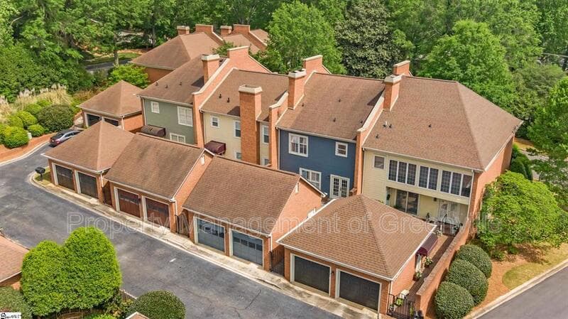 Greenville Townhome: 110 Kilkenny court