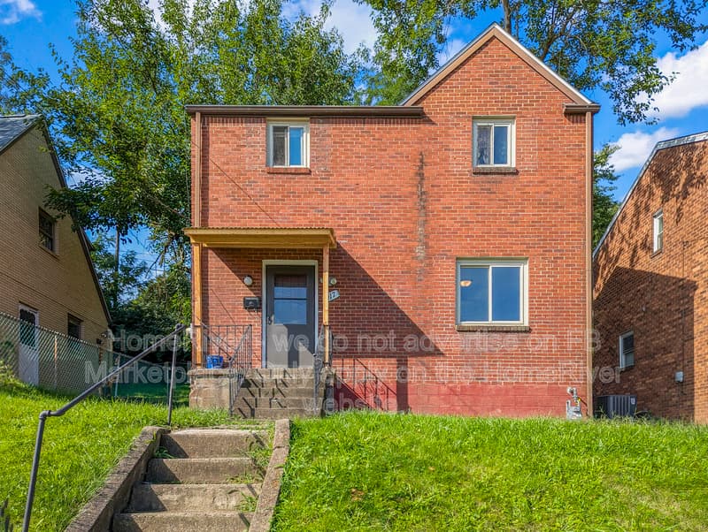 Mc Kees Rocks House: 917 Liberty St