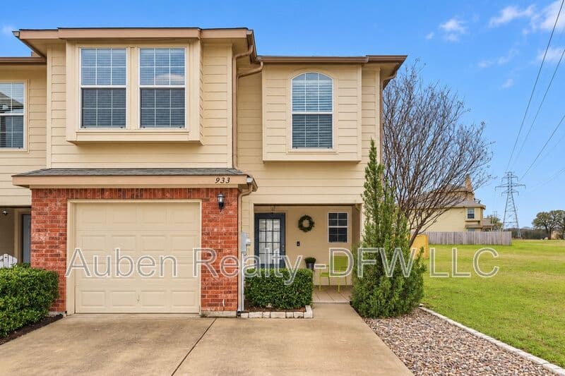 Fort Worth House: 3933 Fernando Drive