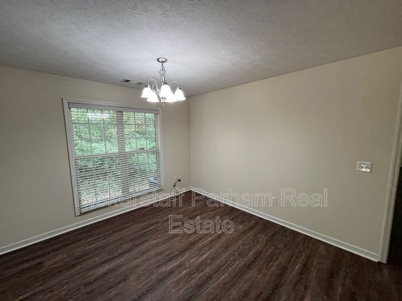 Hamilton House: 130 Mobley Court