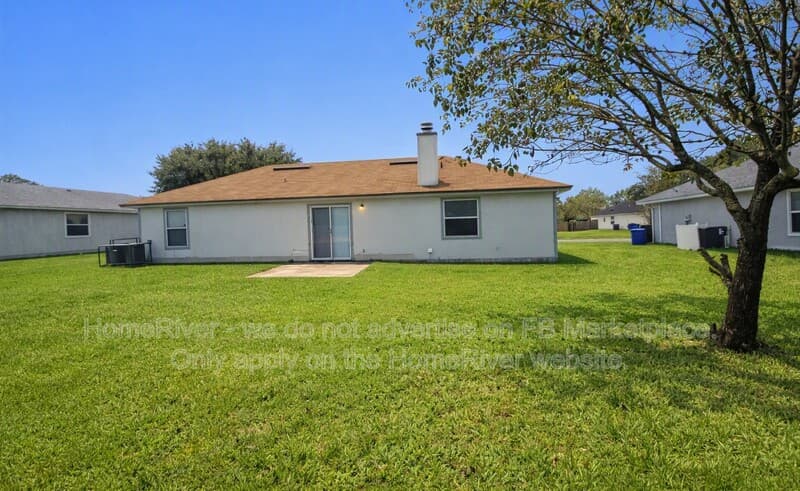 Jacksonville House: 6711 Salt Pond Dr N