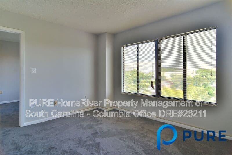 Columbia House: 1600 Park Cir
