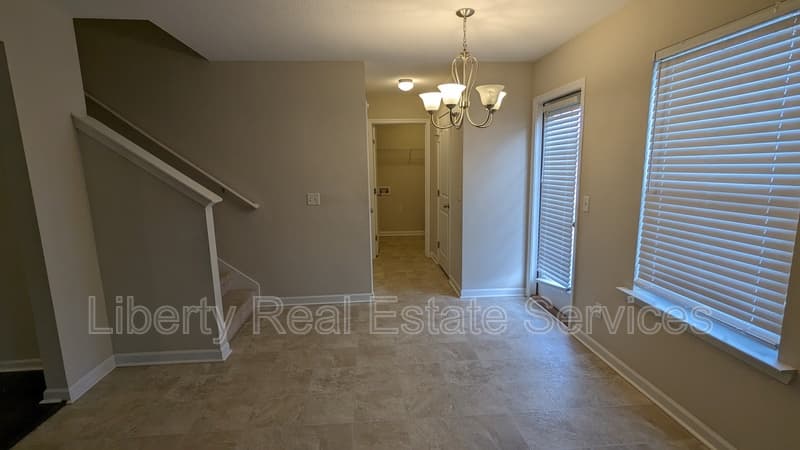 Hinesville House: 1318 Evergreen Trl
