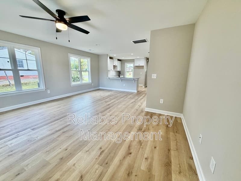 Pine Level Townhome: 420 W Main St