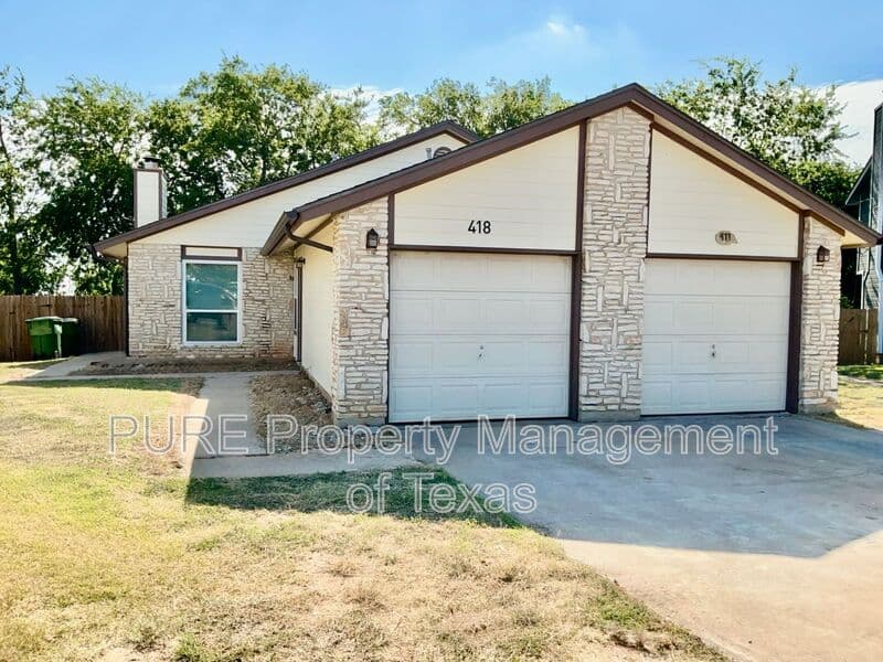 Round Rock Condo: 418 Parkhill Cv