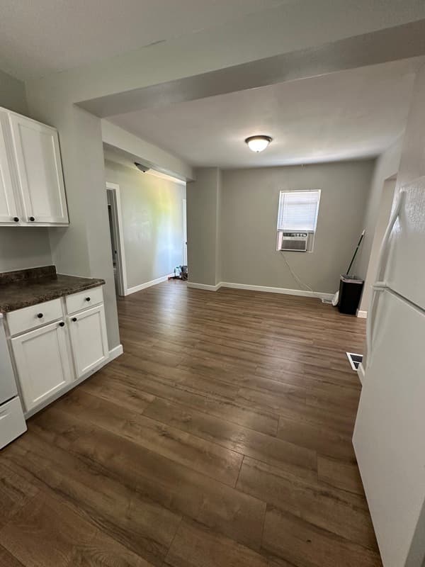 Cedar Rapids House: 1212 20th Ave SW