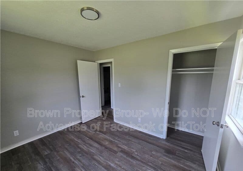 Fayetteville House: 303 Cartwright Dr